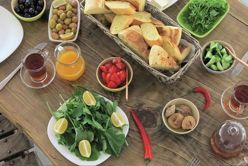 Azure Wellness Retreat (Adults Only) Hotel Turgutreis Bagian luar foto